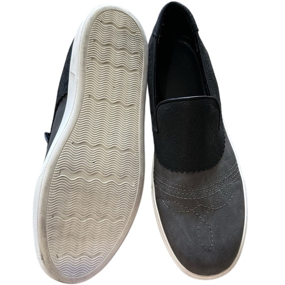 Rosecrans by Volatile Vegan Leather and Western Floral Design Slip Ons Sneakers - Picture 4 of 6